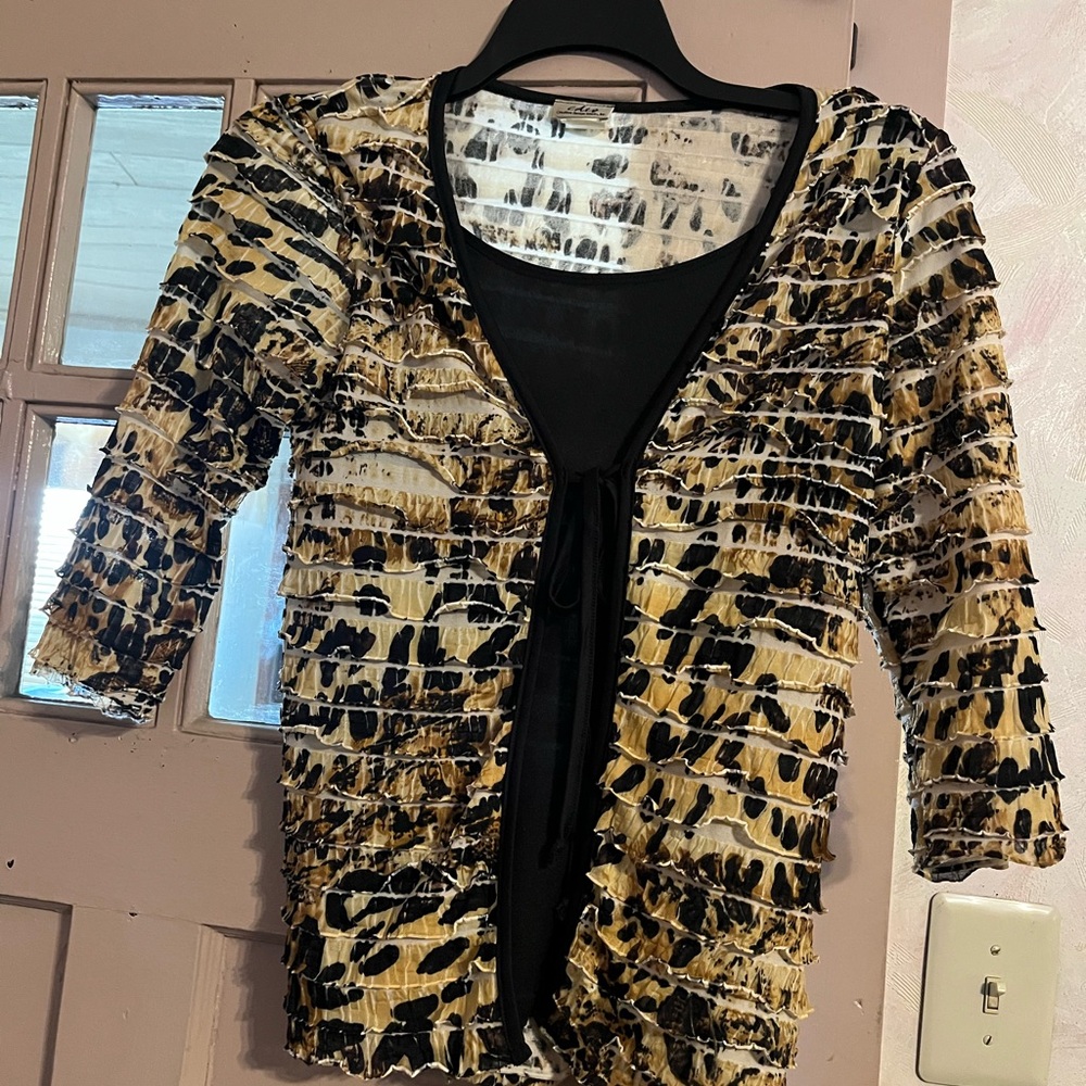 Women’s Ruffled Animal Print Top